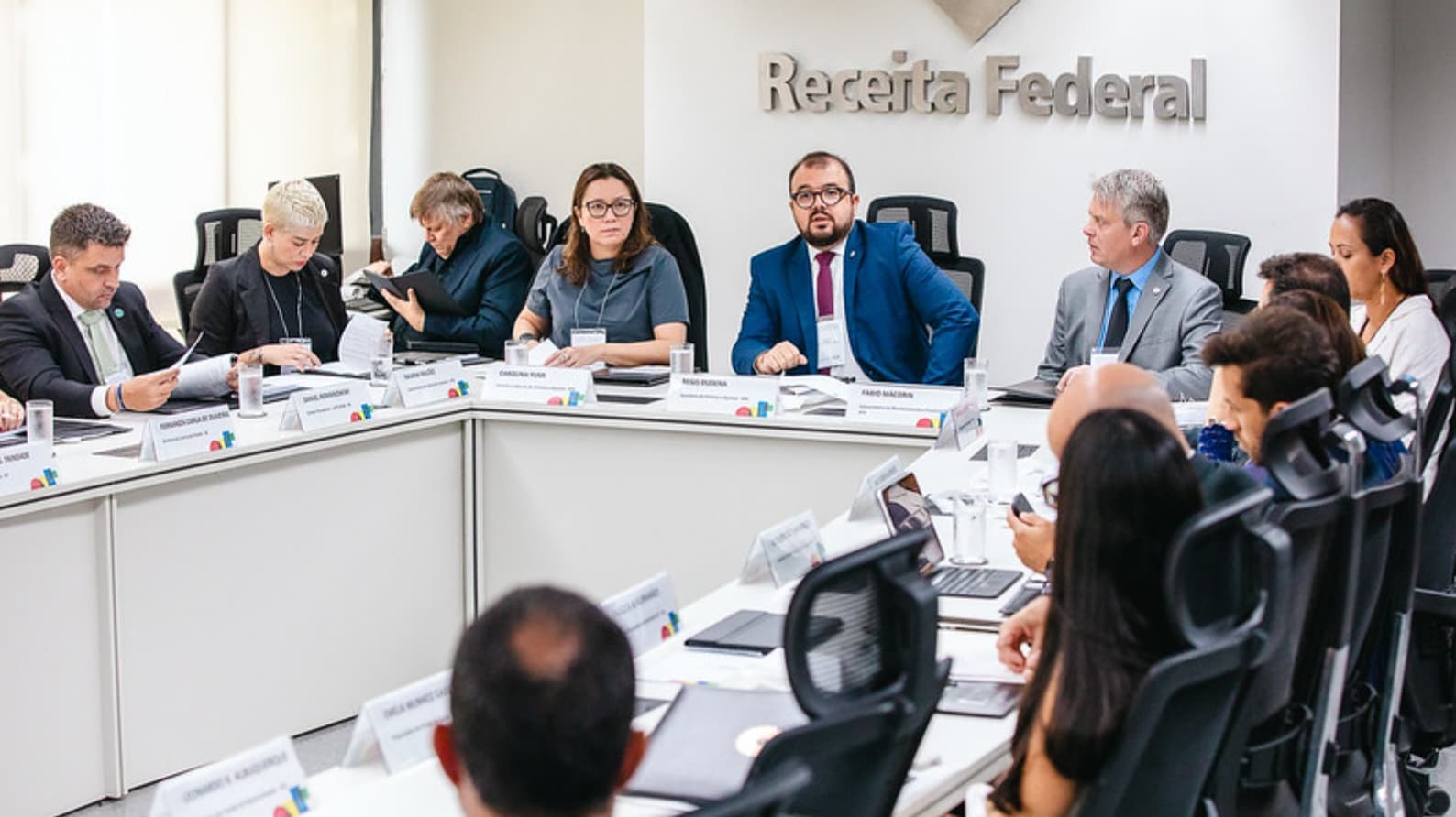 Captura de Tela 2025-04-05 às 00.14.30.jpg